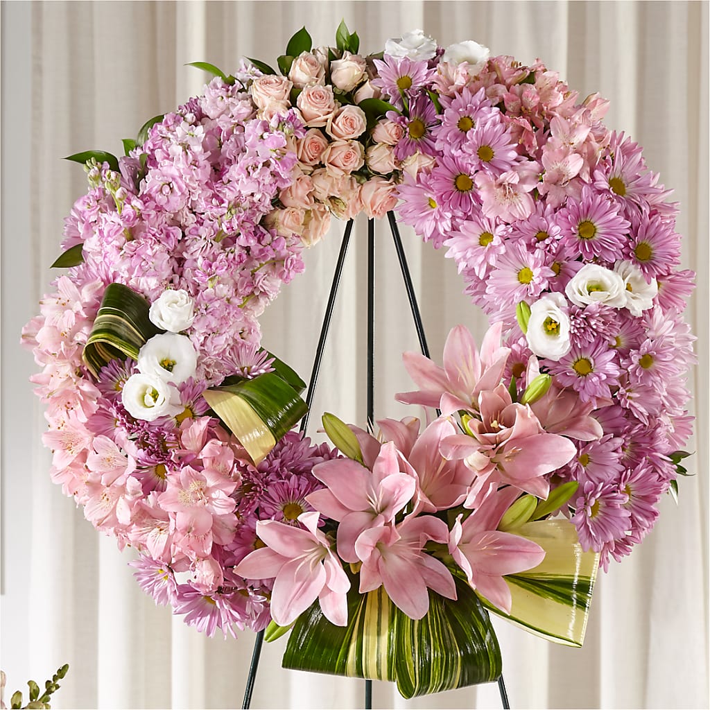 Gift of Warmth Wreath – AKIKO'S FLORAL ARTS, Wellsboro PA
