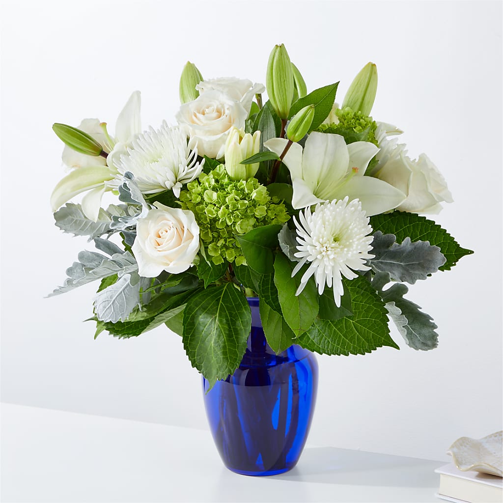 Snowy Dreams Bouquet – AKIKO'S FLORAL ARTS, Wellsboro PA