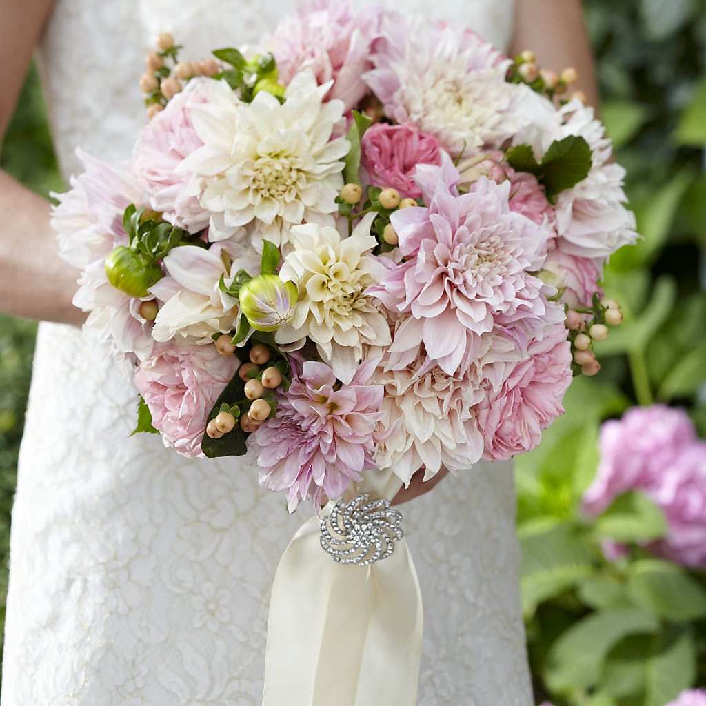 Heart's Promise Bouquet – AKIKO'S FLORAL ARTS, Wellsboro PA