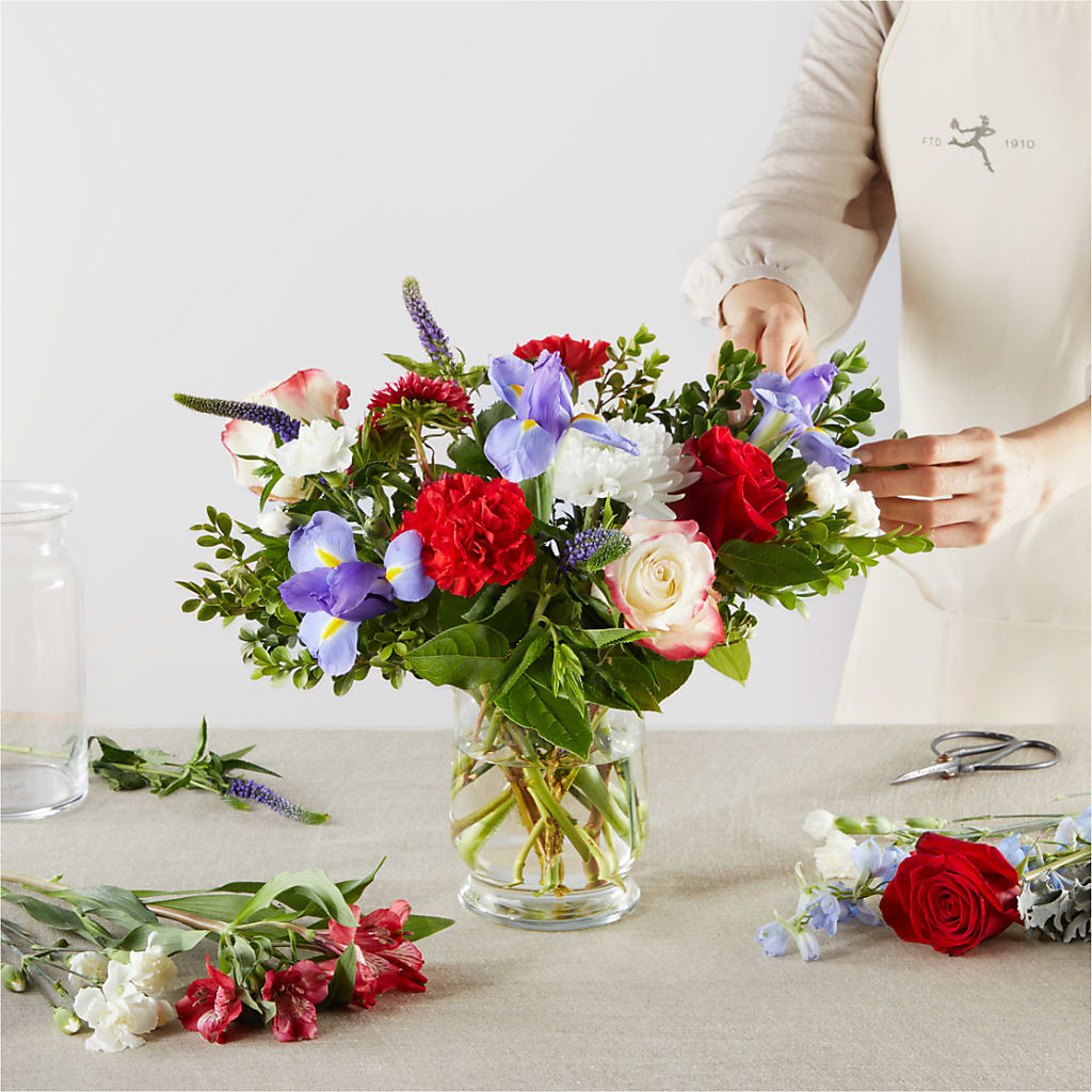 Star Spangled - A Florist Original – AKIKO'S FLORAL ARTS, Wellsboro PA