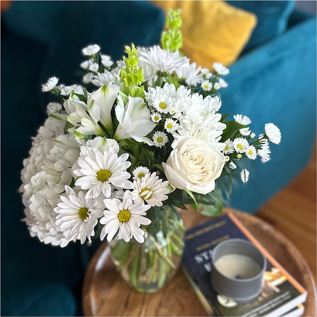 Classic Ivory – A Florist Original – AKIKO'S FLORAL ARTS, Wellsboro PA